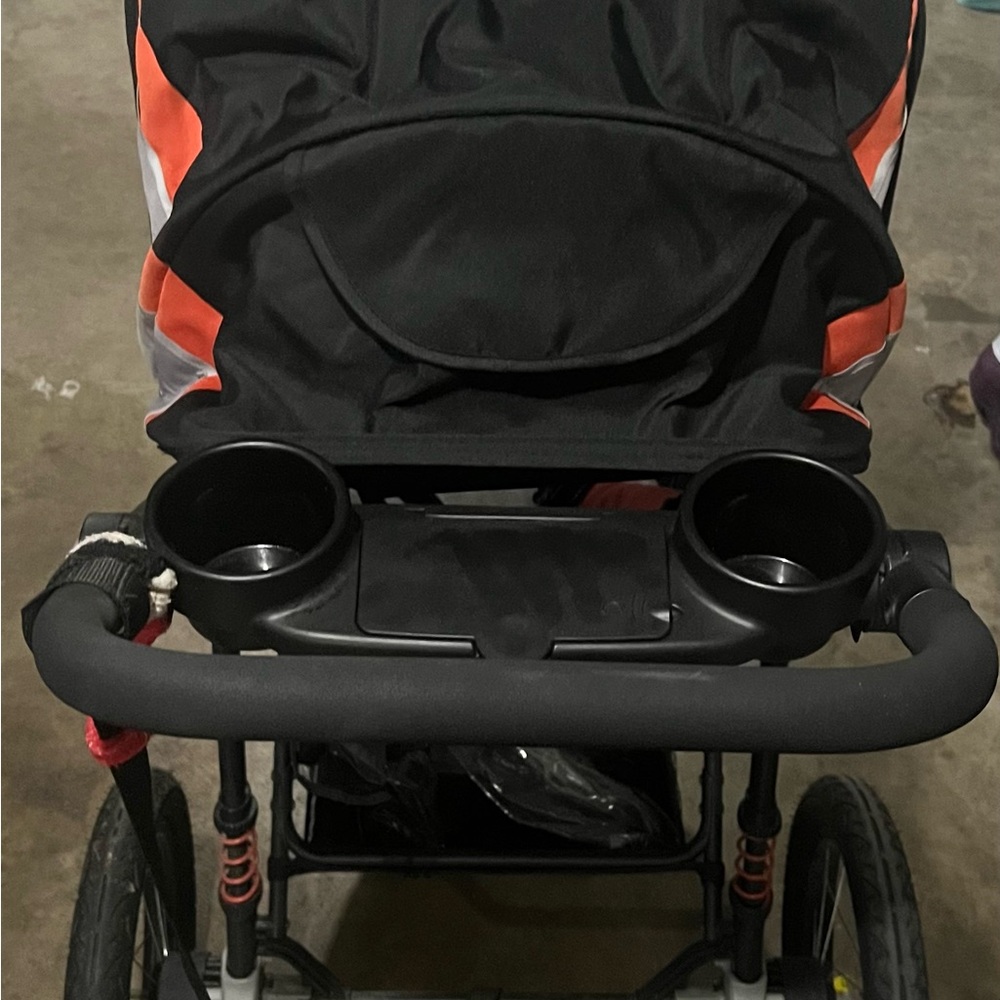 Like New Stroller for Quick Sale $80 reasonable offer accepted